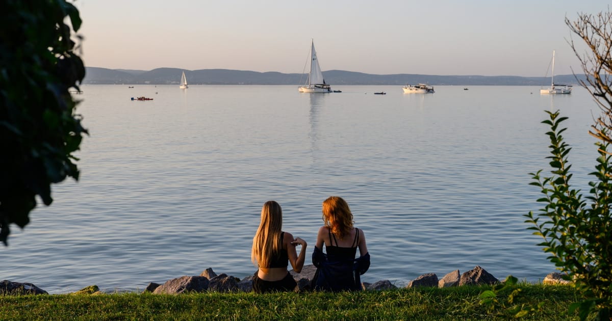 Drasztikusan csökken a Balatonhoz közlekedő buszok száma