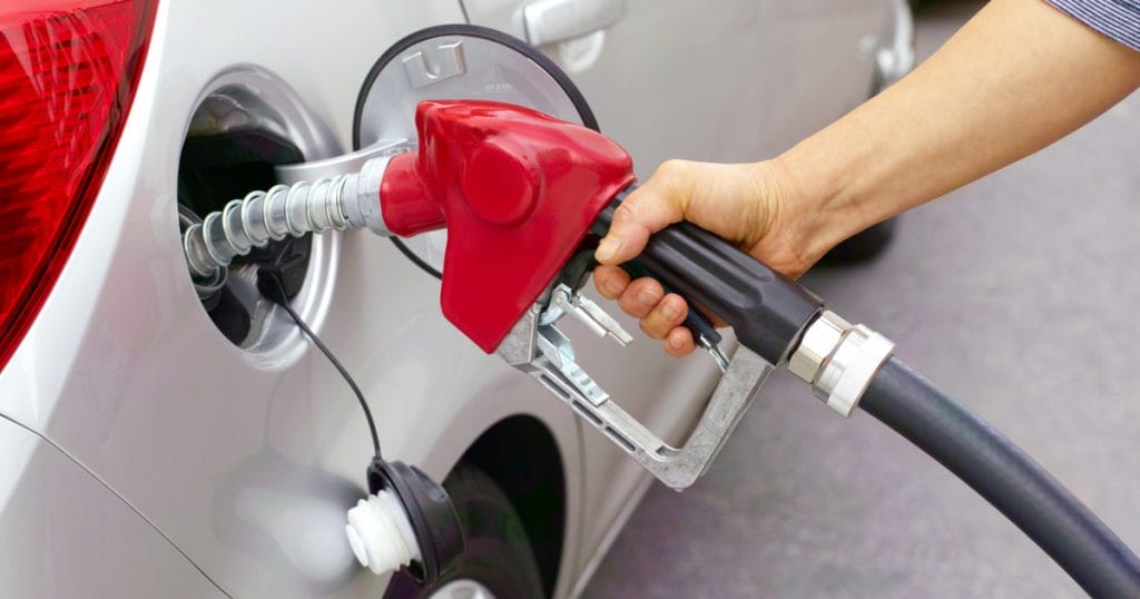 Mol árcsökkentés: Mennyivel esik az üzemanyag ára kútjain?
