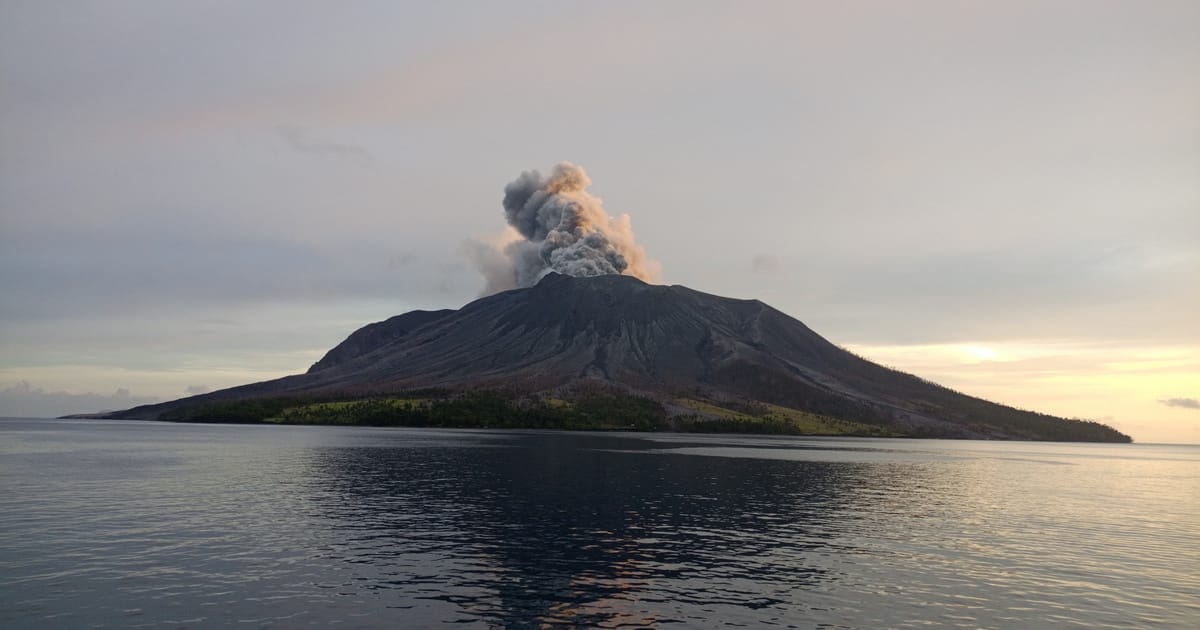 A Föld mélyéből – Lenyűgöző felvételek az Indonéziai vulkánkitörésről
