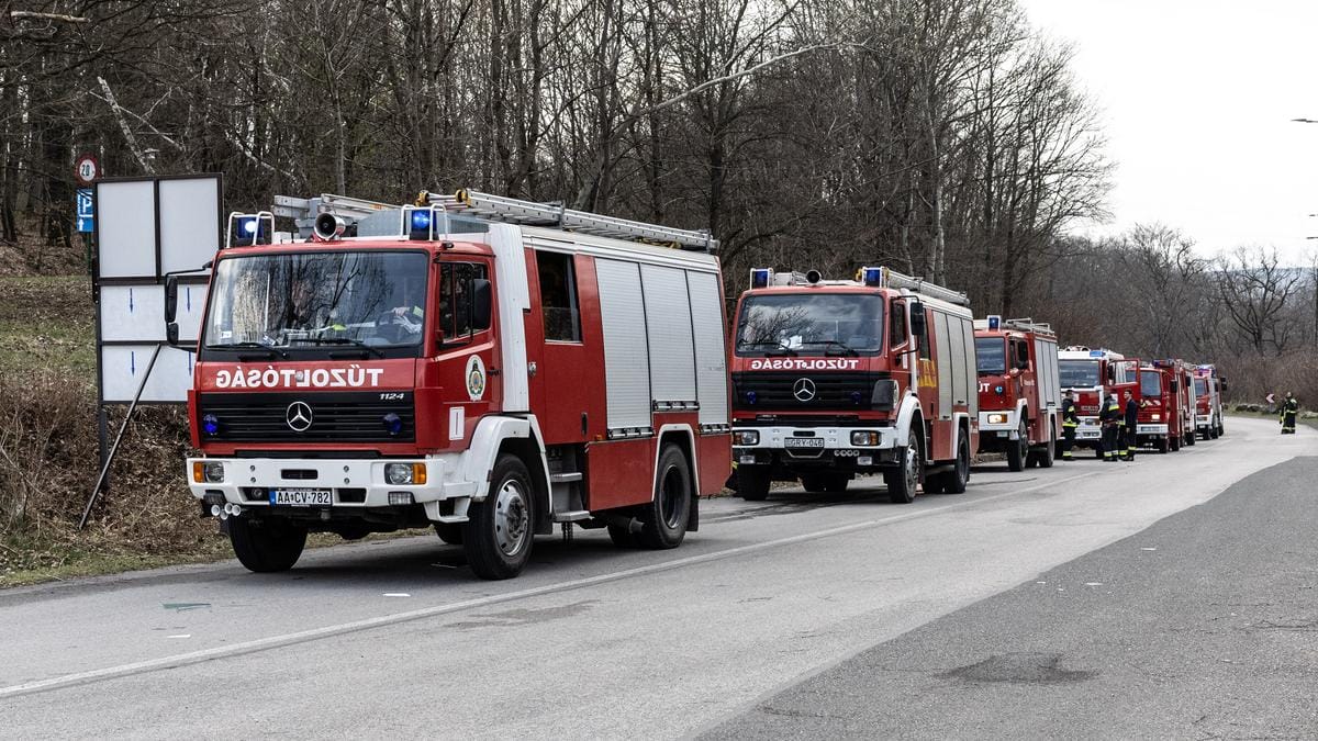 Súlyos baleset Orosházánál: Árokba borult kórházi busz, többen megsérültek