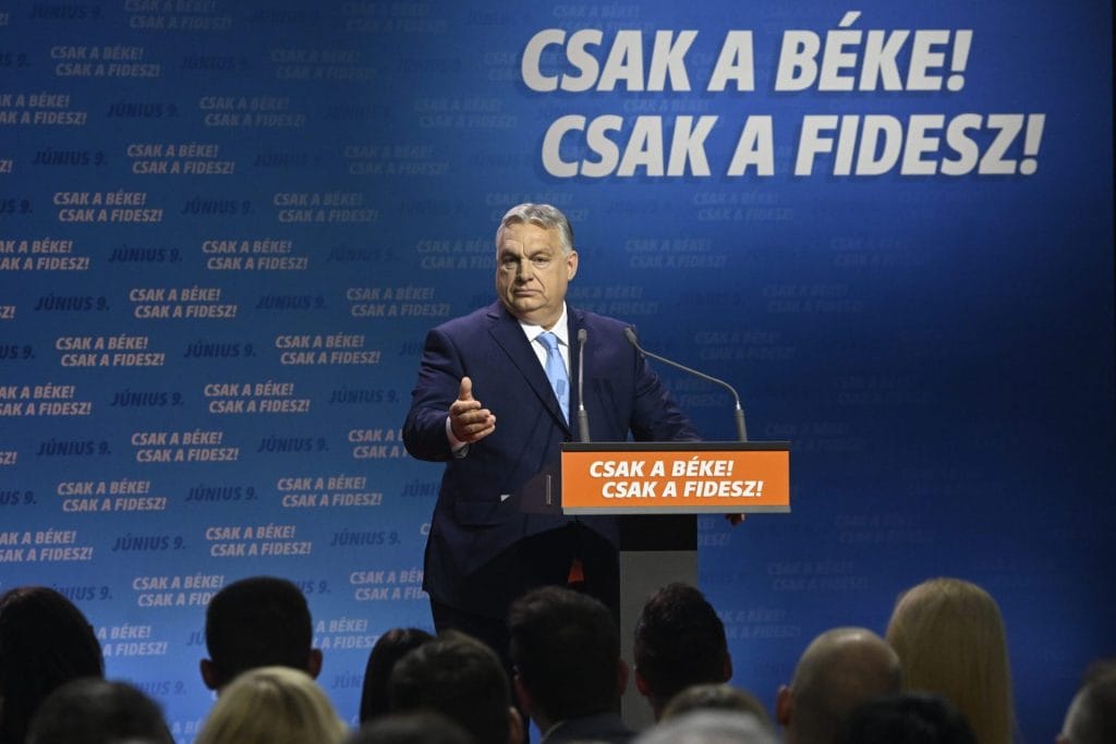 Az úristen kegyelme: Orbán Viktor szerint lezárhatjuk a nyugati civilizáció dicstelen korszakát idén