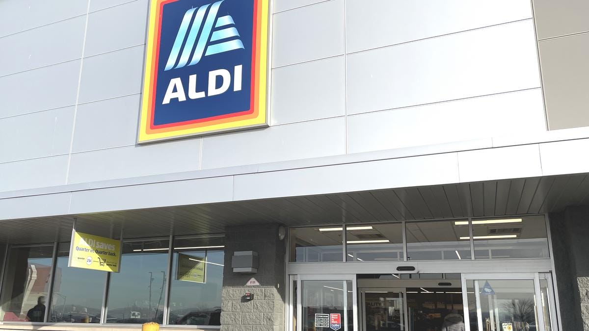 Az Aldi több mint bruttó 550 ezer forint kezdőbért kínál a Balaton melletti üzleteiben