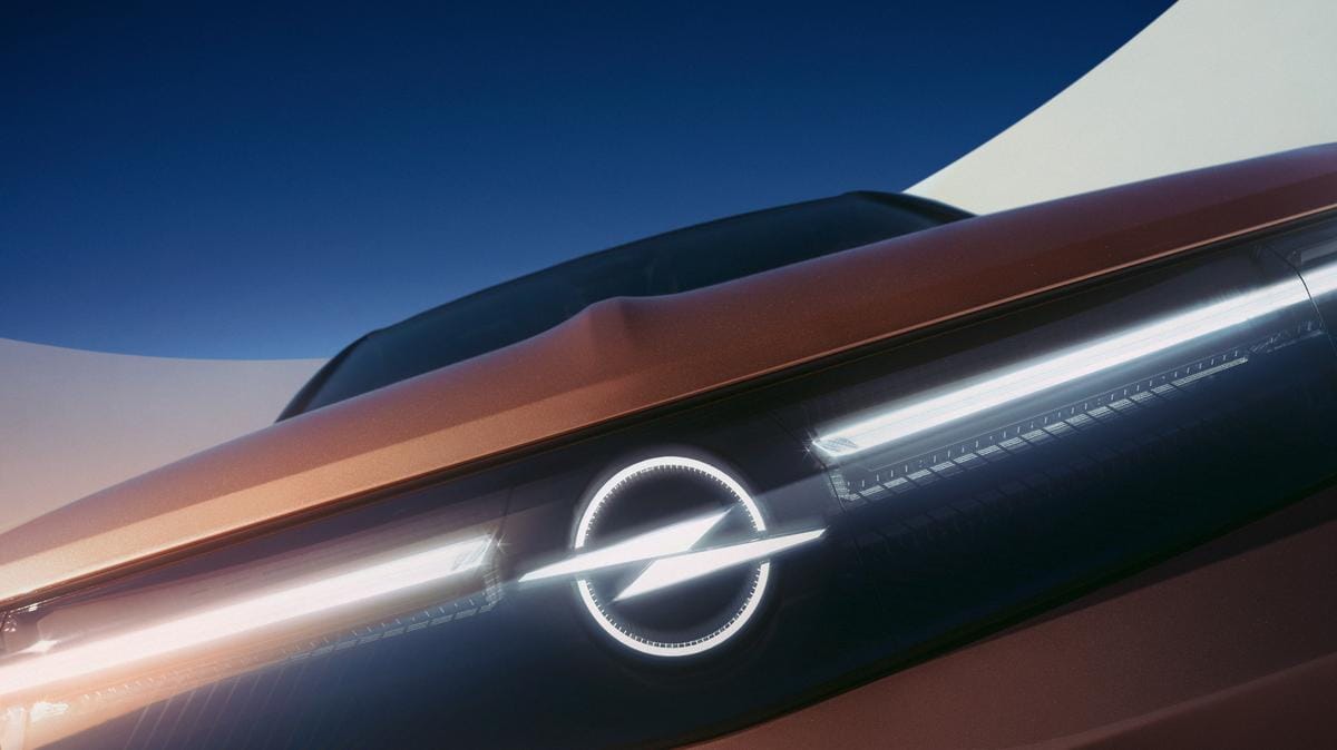 Villantó bemutató: Az Opel új szabadidő-autója kívül-belül lenyűgözően mutat