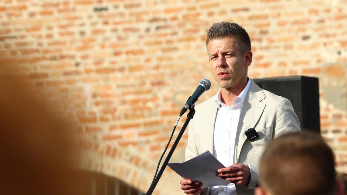 Magyar Péter nyilvánosságra hozta a pártjának támogatotti listáját: ki kaphat segítséget tőlük?