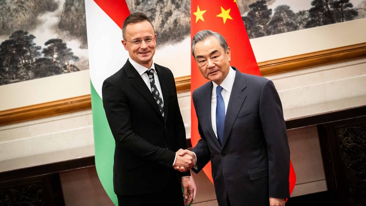 Megállíthatatlan kínai befektetési hullám Magyarországon – Szijjártó Péter bejelentése