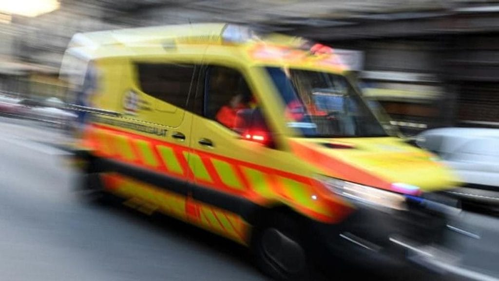Sokkoló baleset: Mentőautó ütközött Budapesten, gyermek is sérült