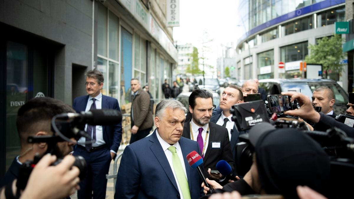 Orbán Viktor keményen üzent az uniós elitnek: menniük kell!