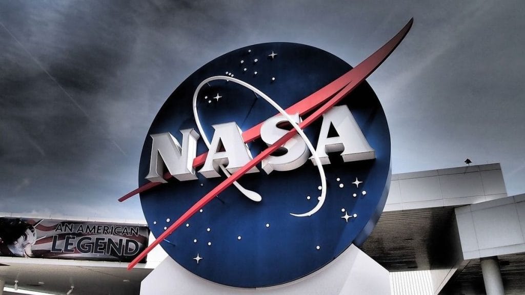 Száguldó aszteroidákra figyelmeztet a NASA, itt vannak a részletek
