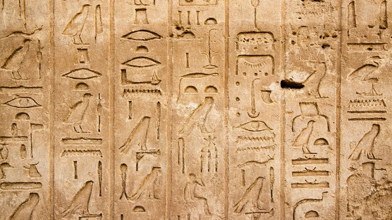 Az ősi istenség, aki irányítja az életed: Egyiptomi horoszkóp alapján