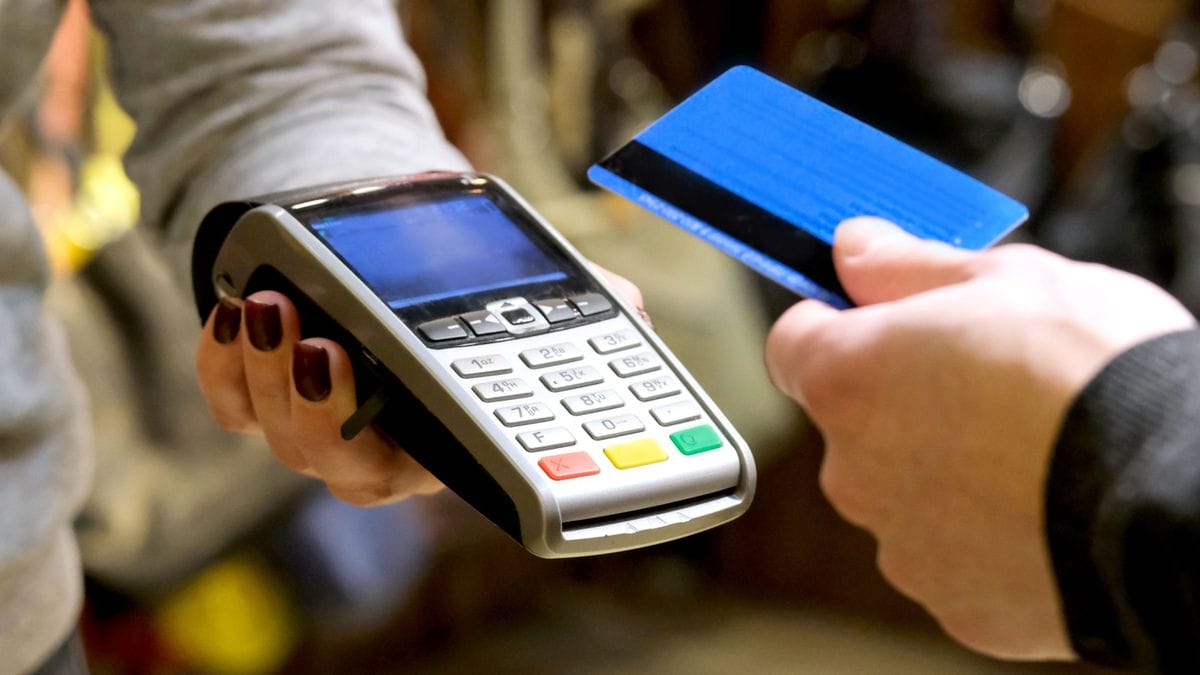 Biztonságos fizetési módszerek: Bankkártya vagy mobil app? - A szakértő tanácsai