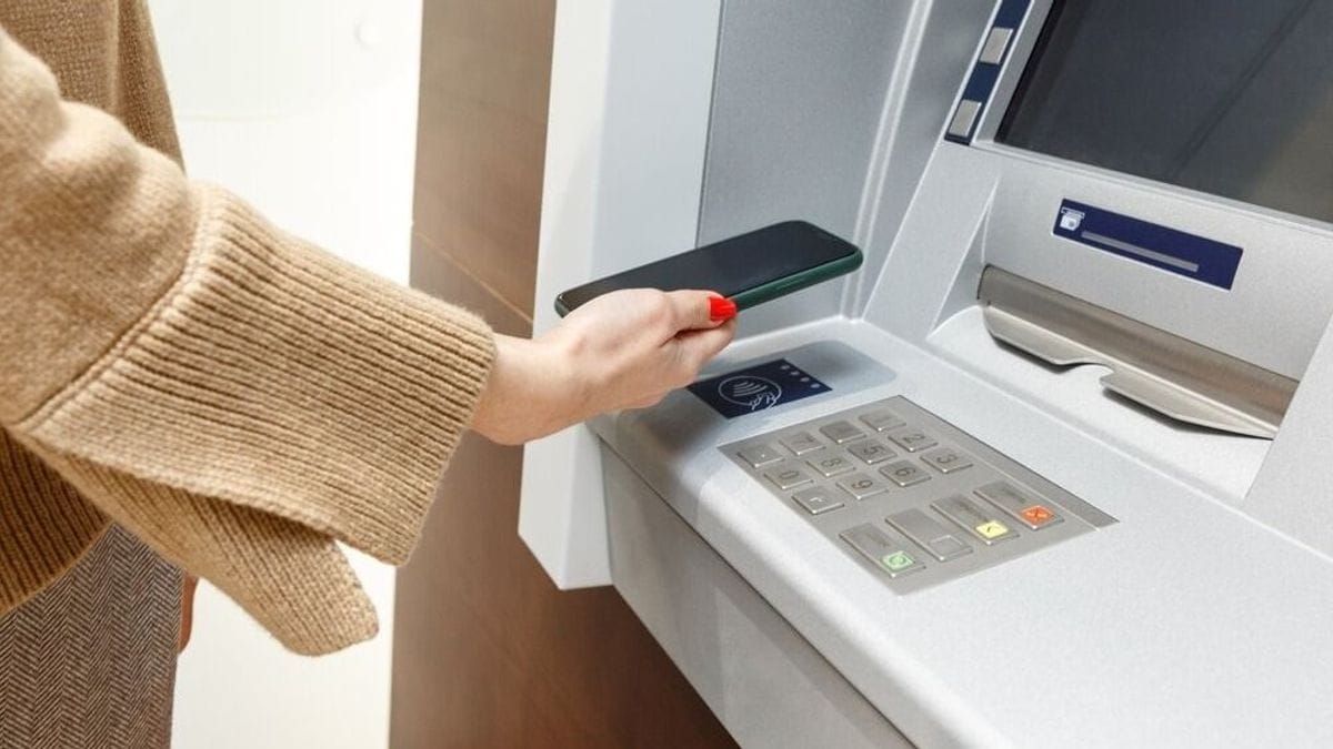 Készpénzfelvétel mobiltelefonnal – Új lehetőség a bankkártya nélküli tranzakcióknál