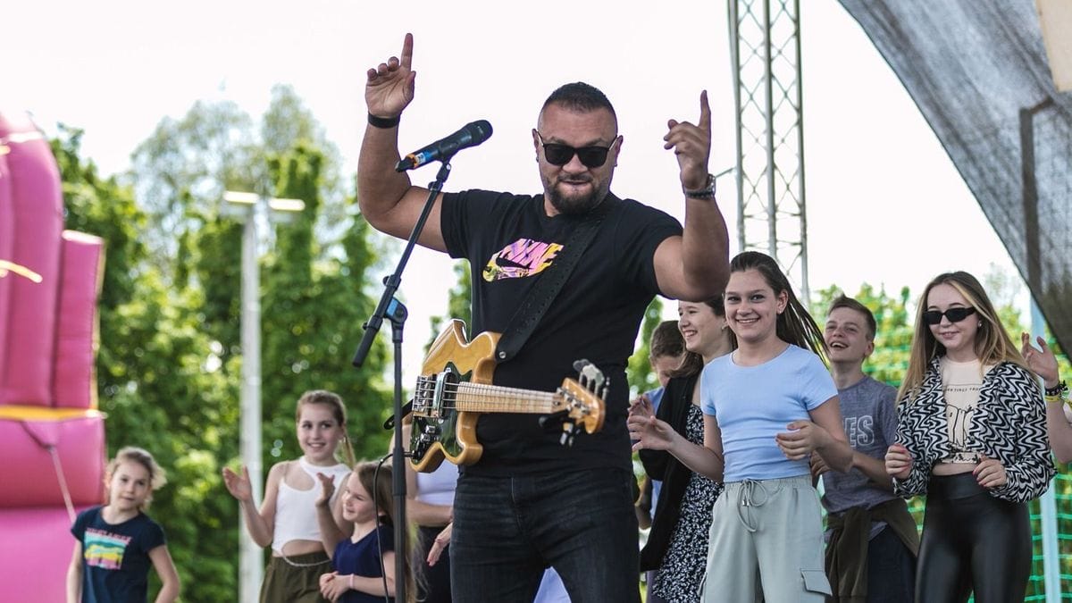 Gáspár Laci luxusautója: Egy elképesztően drága és szomjazó szörnyeteg