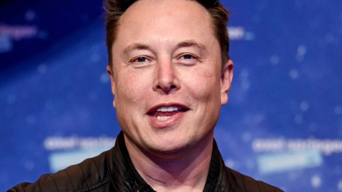 Elon Musk figyelmeztetése a mesterséges intelligencia veszélyeire: a jövő sötét felhői előtt állunk?