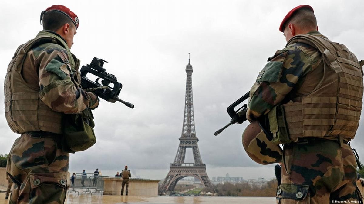 Francia iskolák veszélyben - Közel 400 intézmény merényletfenyegetés alatt