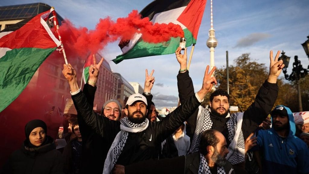 Az egyre erősödő palesztin tüntetések jelentős hatást gyakorolnak Nyugat-Európa városaira.