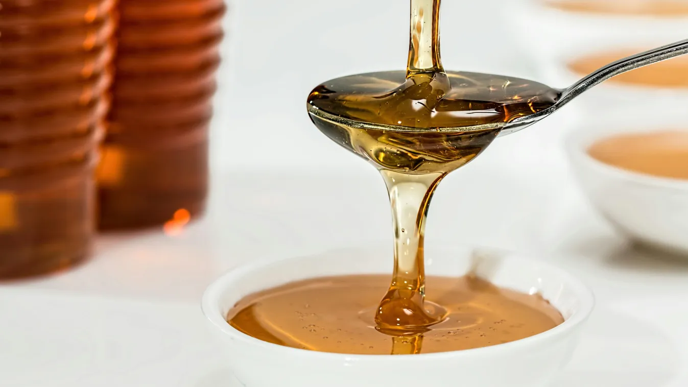 Varázslatos szépségápolási praktikák: Bőrradír és hajpakolás mézből