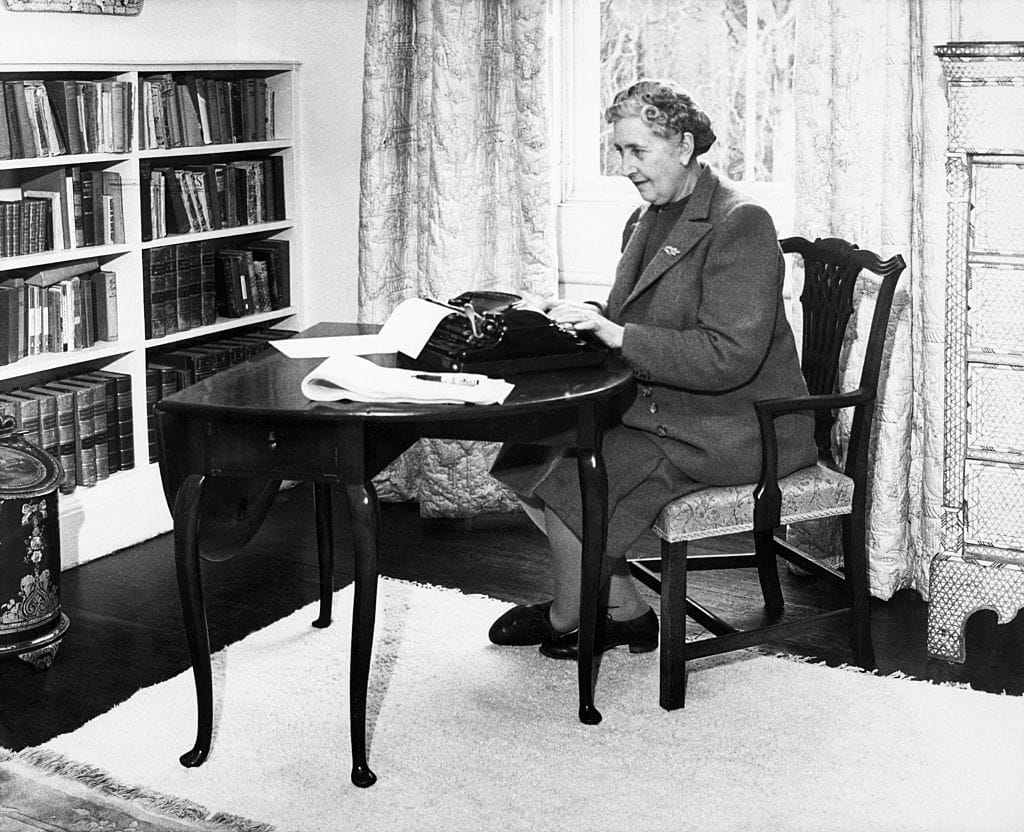 Agatha Christie Elveszett Írása Feltűnik – Több Mint Száz Év Után!