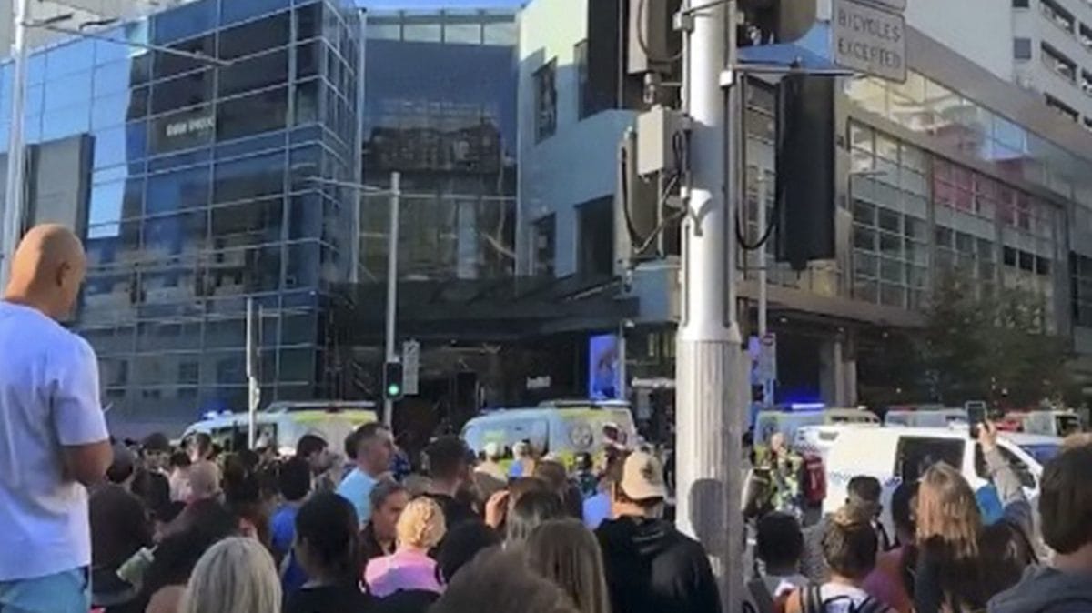 Részletek a sidney-i bevásárlóközpont késes támadásáról: Kiderült, hogy egy ember követte el, hat áldozat életét követelte