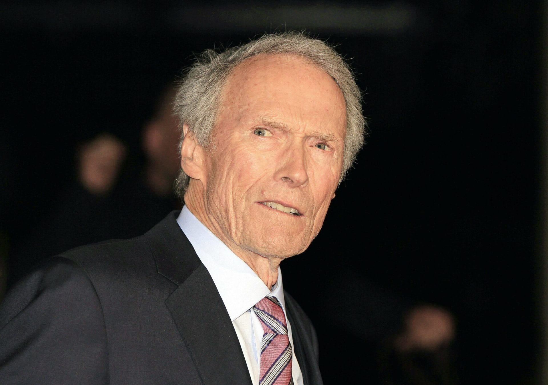 Clint Eastwood átalakulása: elképesztően dús szakálban tűnt fel a filmes legenda