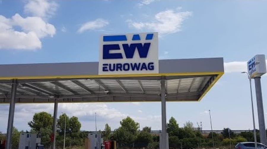 Korszerű benzinkúthálózat érkezik Magyarországra: exkluzív szolgáltatásokkal a vásárlók számára