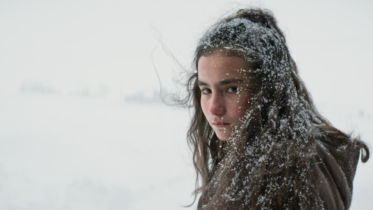 Az emberi sötétség mélyére hatol Nuri Bilge Ceylan legújabb filmjében - Elszáradt füvek kritika
