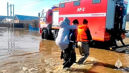 Erőszakkal evakuálják az embereket az oroszországi gátszakadás miatt: nincs idő a győzködésre
