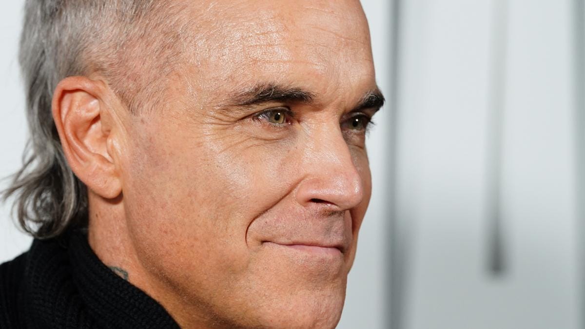 Robbie Williams szerint az ufók visszatérnek hozzá a hírneve miatt