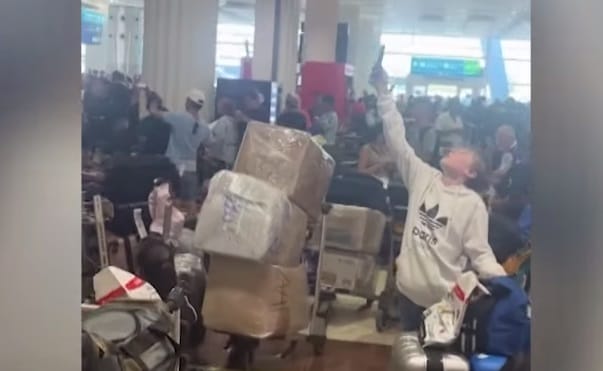Útazók rémálma: Kaotikus állapotok a Dubaji reptéren – magyarok is érintettek