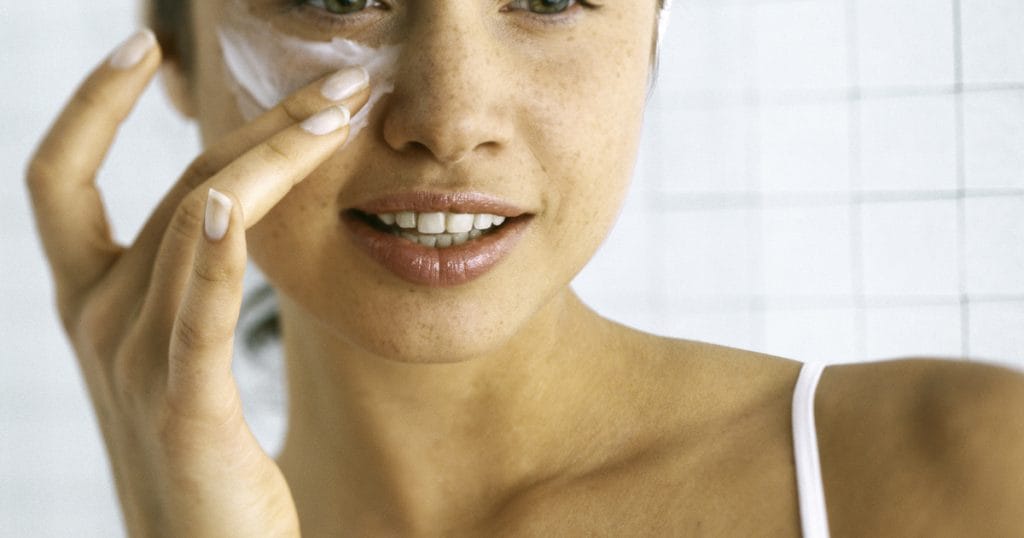 Hogyan tüntesd el a szem alatti ráncokat botox nélkül - 8 hatékony és költséghatékony módszer!