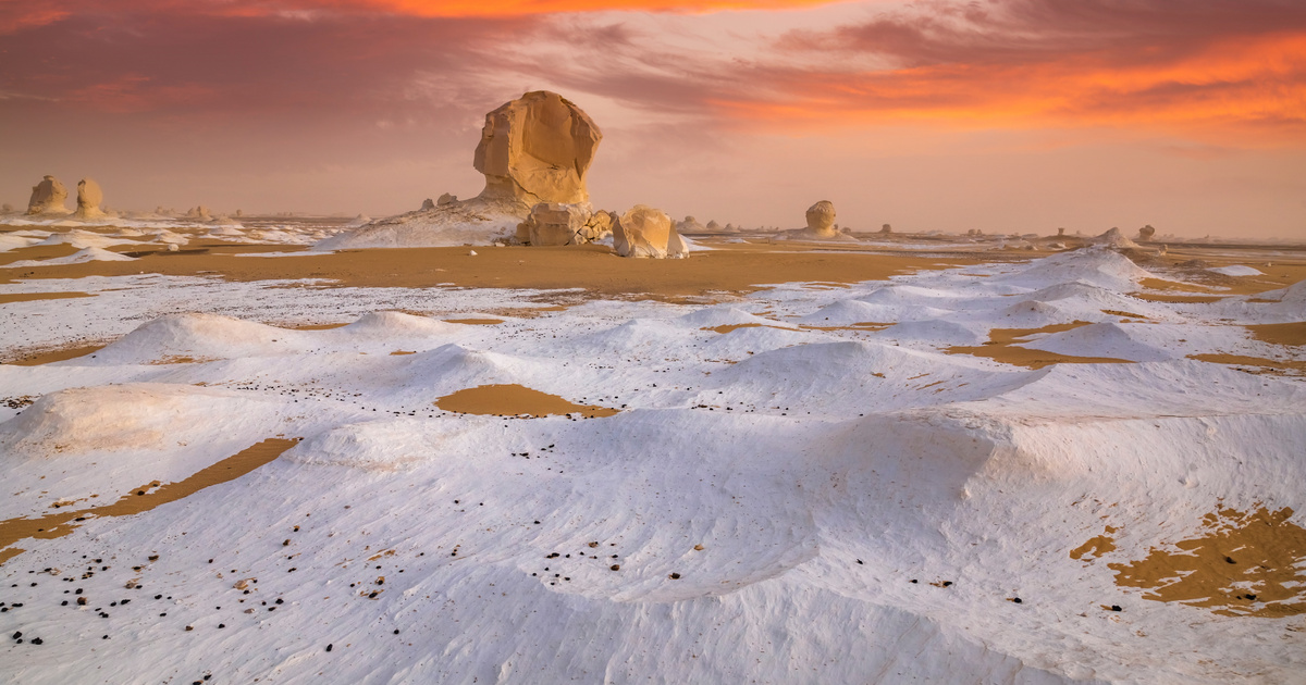 Különleges Természeti Csoda: Fehér Sivatagba Burkolózott Földi Varázslat