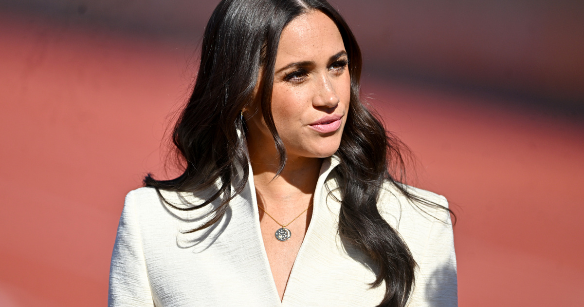 Meghan Markle titokzatos döntése: Miért nem tér vissza Angliába a királyi család miatt?