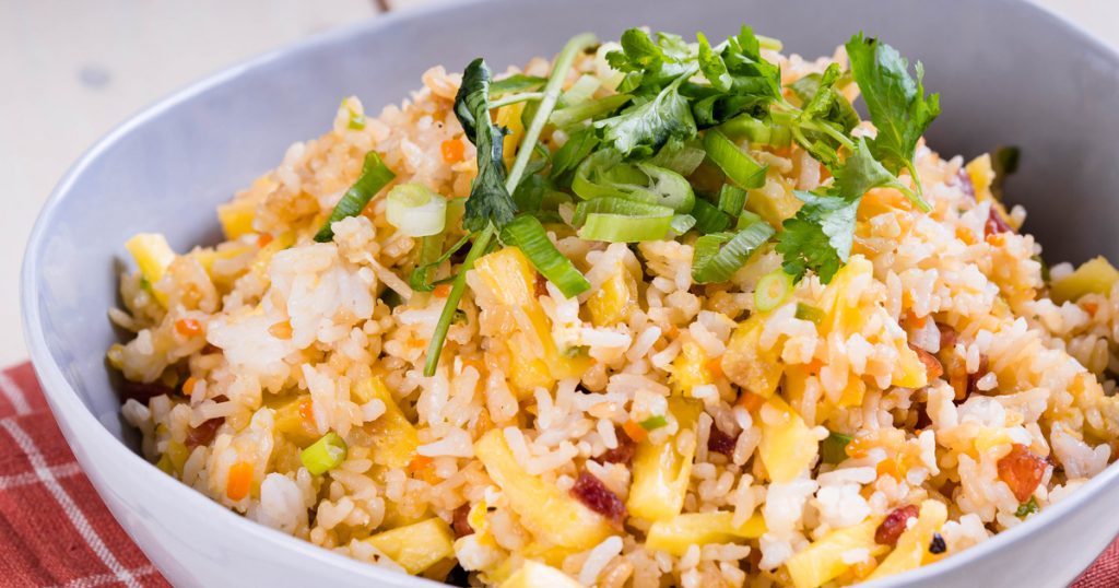 Ananászos rizs serpenyőben: Egyszerűen különleges ízélmény