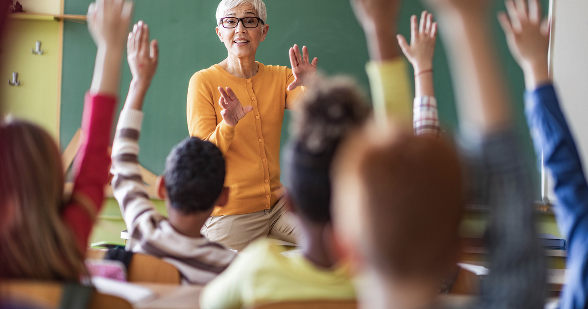 A 60 évesnél idősebb pedagógusok száma folyamatosan nő az oktatási rendszerben