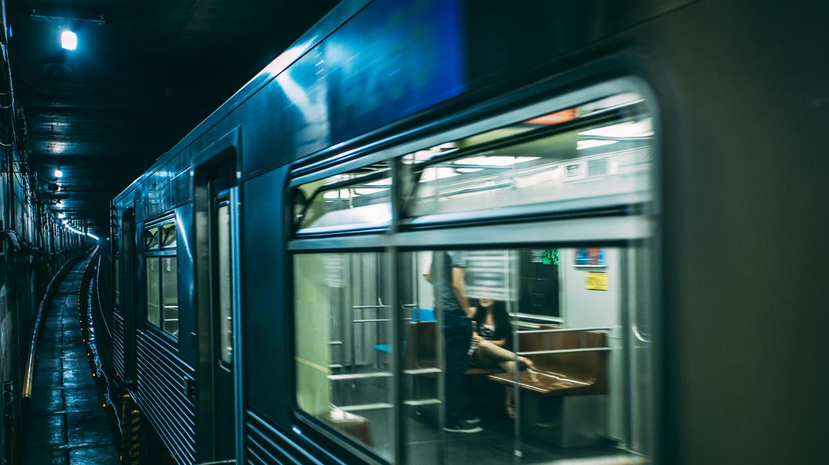 A metrós támadás: késelés három áldozatnál – felvétel megrázó esetről