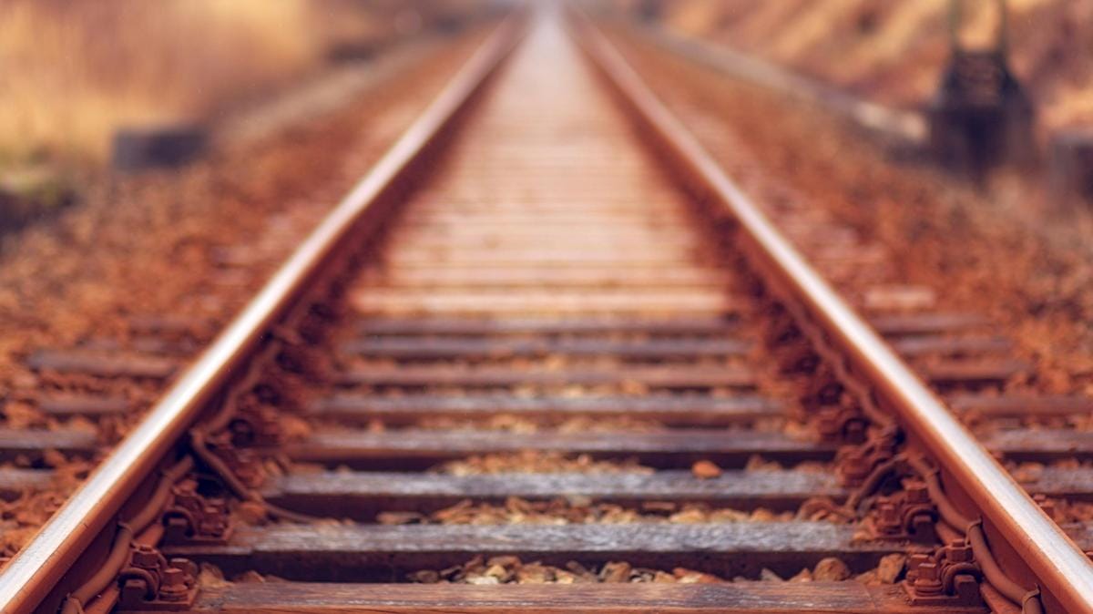 Tragikus baleset: Vonat elgázolt egy embert Érdnél