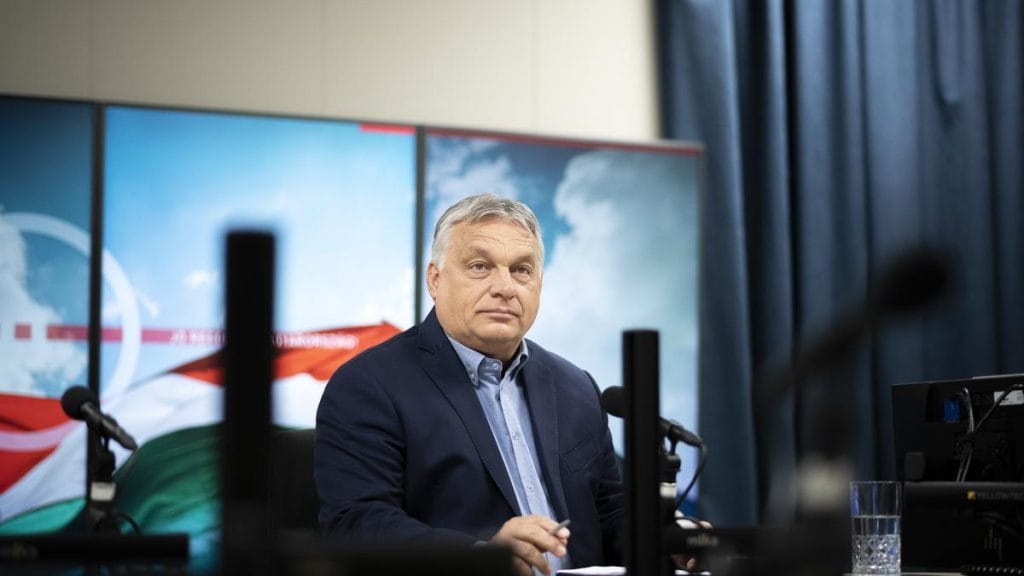 Európa kettéhasadt: Orbán Viktor véleménye a béke és háború közötti egyensúlyról