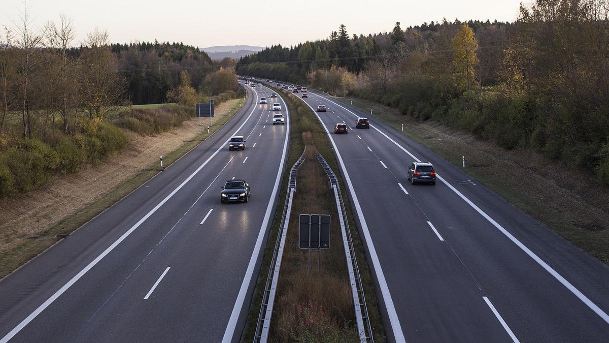 Káosz az M7-esen: Gazdátlan pótkocsi blokkolja az utat - Így alakulhat csütörtök reggel