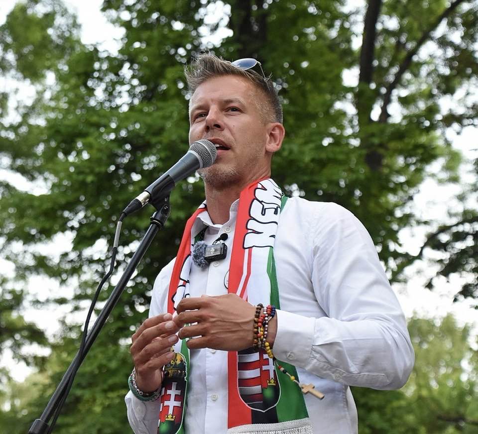 A Fideszben uralkodó totális pánik: Magyar Péter pártja 24%-on áll Budapesten 11 nappal a választások előtt