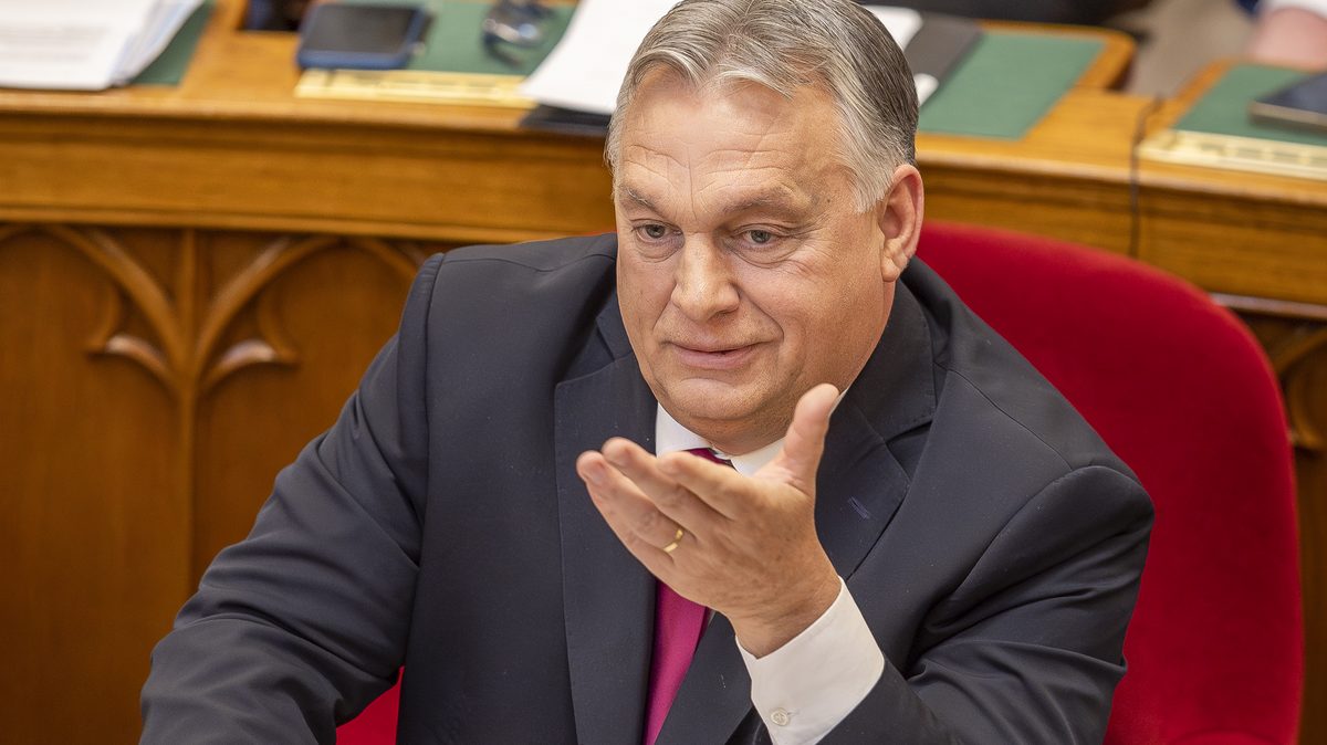 Generációs összefonódás - Orbán Viktor anyák napja kapcsán egy fotón