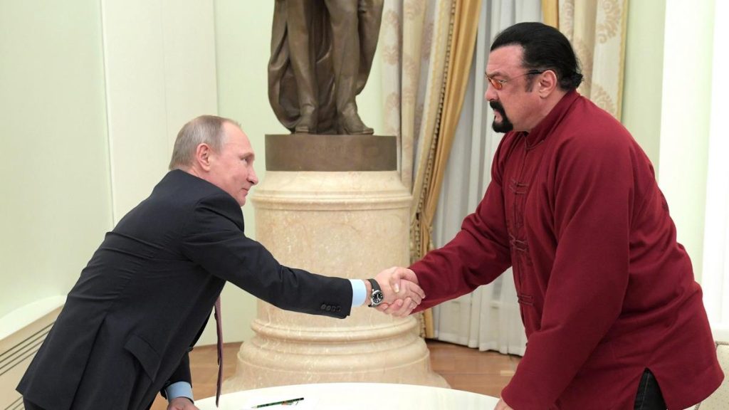 Steven Seagal részt vesz Vlagyimir Putyin beiktatásán: a színész és az elnök ismét találkoznak