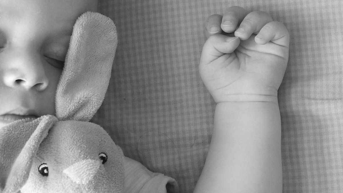 Szívszorító vészkiáltás: Az anya kétségbeesve kér segítséget 5 hónapos babájához
