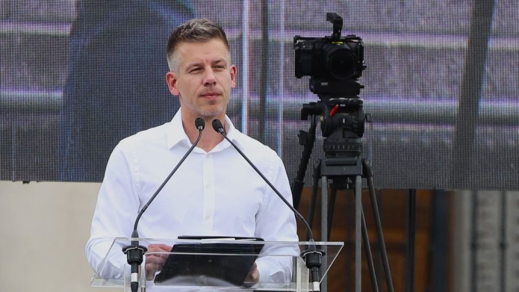 Magyar Péter: A piramisjátékkal foglalkozó gazdasági vezető belátása szerint 4 év börtönbüntetés szabadulása után
