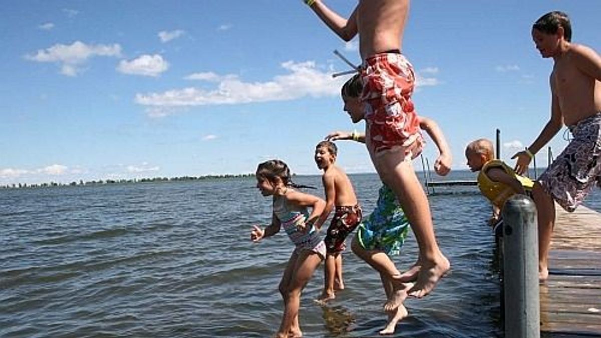 A nyaktörő strandmutatványok szezonja beköszöntött a kánikulával