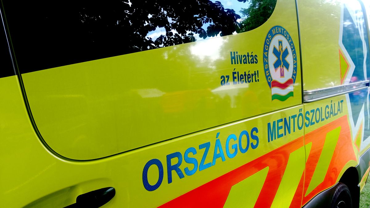 Vészhelyzet Győrnél: Három járműves baleset okozott pánikot