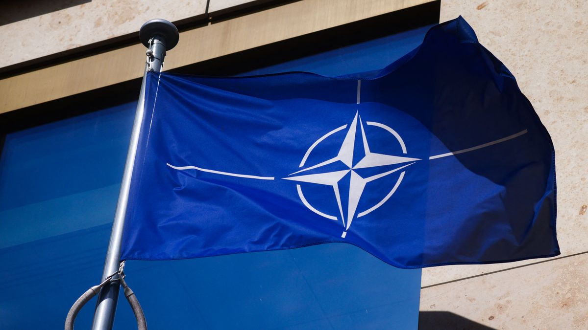 NATO tanácskozik Prágában az Ukrajnát támogató, világháborút megelőző javaslatokról
