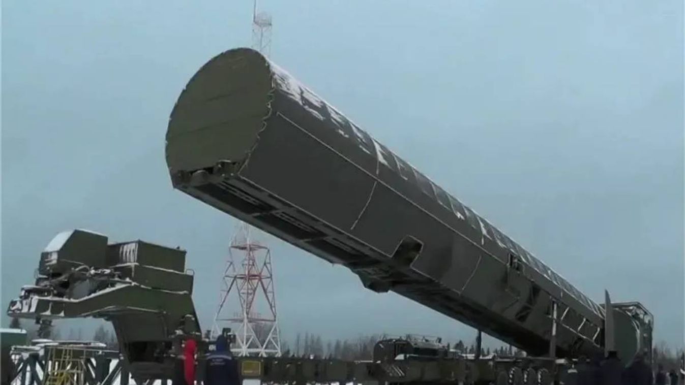 Az orosz új rakéta képes 18 ezer kilométeres távolságra: fenyeget vagy fejleszt?