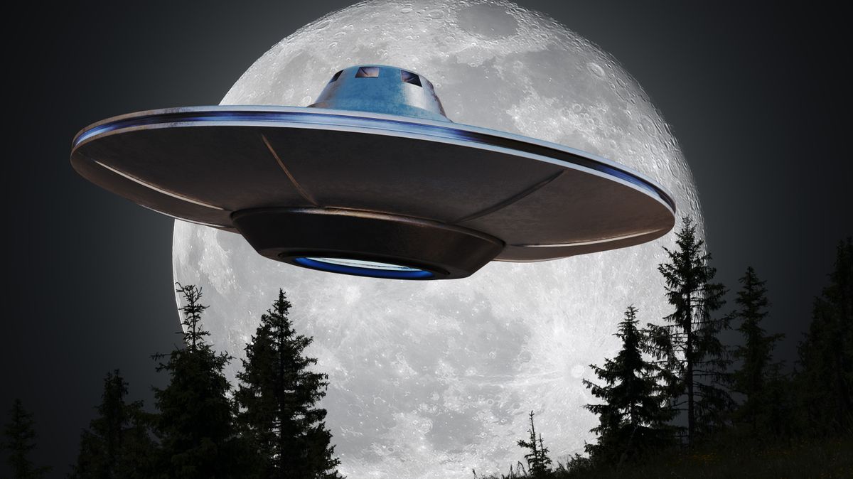 Titokzatos UFO-észleléseket jelentett egy kiránduló csoport Putnokon – fényképekkel!