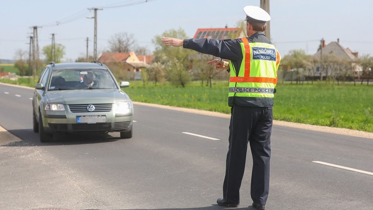 Száguldó vad sofőrnek durva büntetést róttak ki a XVIII. kerületben