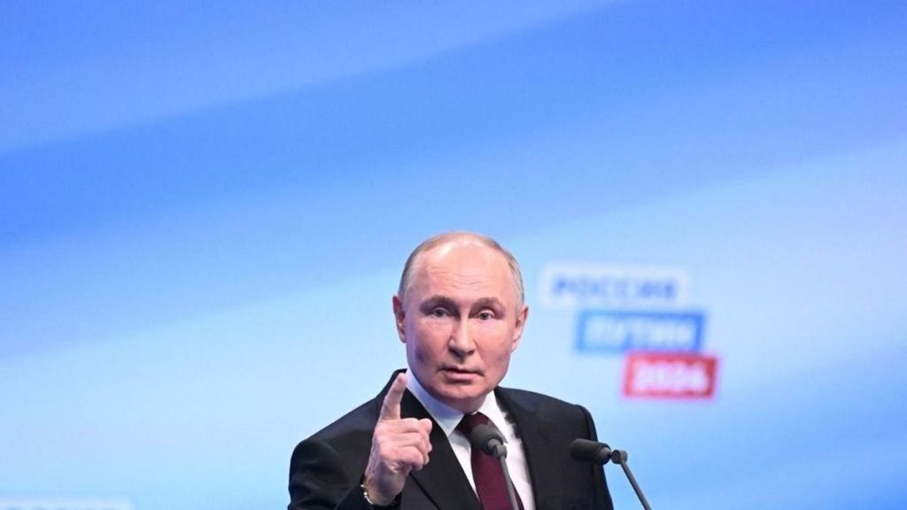 Putyin a hadügyminiszter váratlan leváltásáról döntött