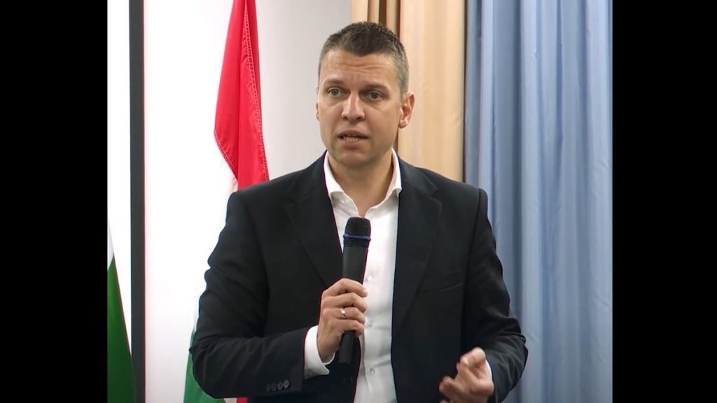 Orbán Viktor válságállóságát dicsérte Menczer Tamás - Videó